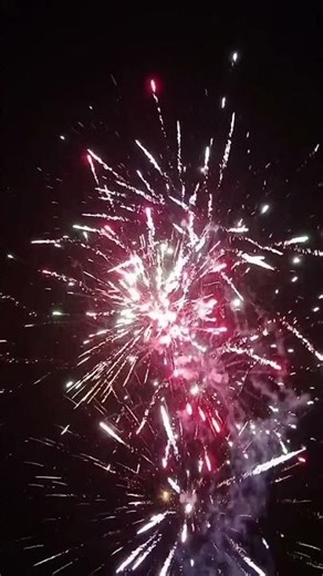vidím tě dej odběr🫵 #fireworks #cobra8 #pyrotechnica #pyro #fakepyro #crackers #viral #czsk #youtube