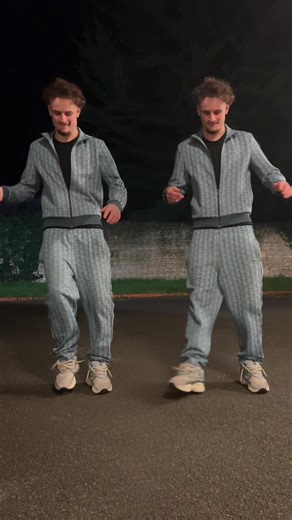 DC : @IVK🇨🇮 | tiktok dance