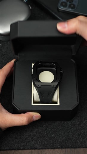 Unboxing New Apple Watch Band: First Day Fit Check