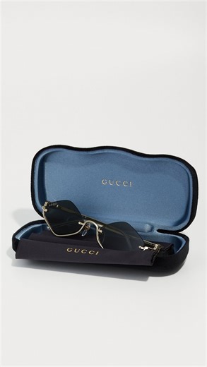 ✨ El detalle, el diseño, la elegancia… así se siente abrir unos Gucci. Estilo que no necesita presentación. Encuéntralos en LENS.CL o en nuestra tienda en MUT. | Lens Chile