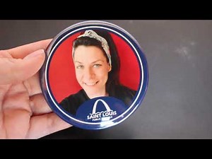 What's the difference between a Photo button machine and a standard button machine?