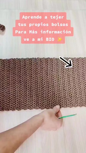 Bolsos en trapillo paso a paso👜🧶. Descubre el fabuloso mundo de las elegantes carteras y bolsos en trapillo con nosotros. Para información dirígete a mi página. #crochet #crochettutorial #crochetlove #bolsosentrapillo #bolsosencrochet #ganchillocrochet #crochettop #crochetchallenge #manualidades #trapillocrochet #trapillo #tutorialesvideos #crochetinspiration #crocheterasinstagrameras | Cursos Internacional de Crochet