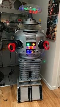 LOST IN SPACE 1:1 WORKING TALKING LIFESIZE B9 B-9 ROBOT TV PROP Irwin Allen For Sale On eBay