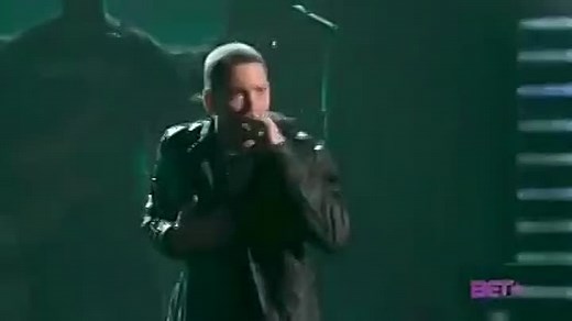 Eminem - Airplanes Part 2 & Not Afraid (live Bet Awards , 2010)