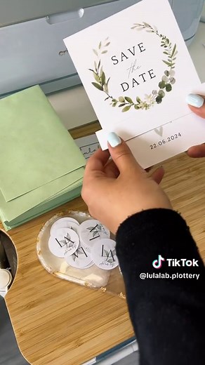 Personalized Wedding Stickers | DIY Wedding Crafts Tutorial