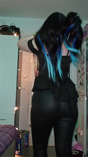 Exploring Gothic Fashion Trends for Vampires and Goth Girls