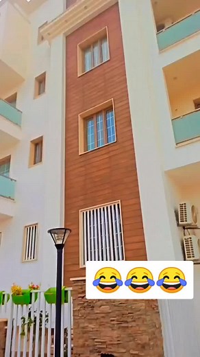 Modern Residential Building Design in Urban Setting