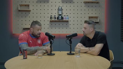 Karlos "Terminator" Vemola on Instagram: "👊 Prevence na prvním místě! Celý “Movember” se s @pennymarketcz věnujeme prevenci rakoviny varlat a prostaty. 🎙️ V OSSCAST s @petr.svancara (který vyjde už brzy na Hero) jsme se pobavili o testu na doma, protože ne každý se dostane včas k lékaři, od @carcireagent, který dokáže odalit příznaky možného onemocnění. Tak na to určitě mrkněte, prtože LVI JDOU NA PREVENCI PRVNÍ!"