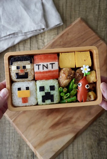#マイクラ弁当 スティーブ、チキン、TNT、クリーパー！ 映画マイクラに合わせて作った、マイクラキャラ弁当です！ Minecraft Bento Box inspired by the movie! Which one would you eat first? #マインクラフト #キャラ弁 #Minecraft #MinecraftMovie #bentobox #つやこママ弁当 #映え弁当 #料理動画 #cutebento