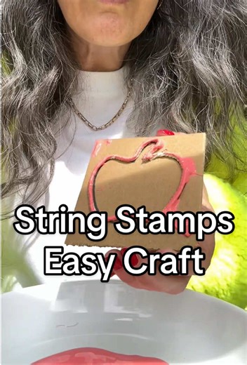 Making your own stamps from string and glue is so underrated! #summercrafts #easycrafts #diygiftideas #cardcrafting