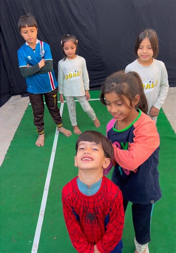 Funny challenge game #funnygame #challenges #familyfun #competition #family