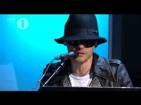 (OFFICIAL VIDEO) 30 seconds to mars covers bad romance live (Lady Gaga)