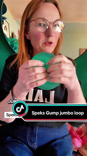 Discover the Speks Jumbo Loop Gump: Your Perfect Fidget
