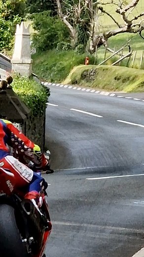 John McGuinness BIG wobble through Barregarrow 👀😮 | Road Racing Empire
