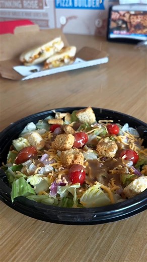 New year, same great cravings 🍕🥗 Start January 1st off right with Domino’s. Dig into a loaded veggie pizza, pair it with a fresh salad, and enjoy gluten-free options that make every bite feel good. Order today at dominos.com and make your first meal of the year a delicious one. #Dominos #BalancedBites #NewYearEats 2115 E Main St, Dothan, AL, 36301 (334) 793-4010 #EMainStDominos Please review us in 5 seconds here: soarus.me/5813EMainDothanGoogle Review us on Facebook here: soarus.me/5813EMainDo