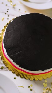 35K views · 37 reactions | The last day of the year deserves a little dessert. 壟  Order ahead today for this custom cake https://bit.ly/47PL0vf | Safeway | Facebook