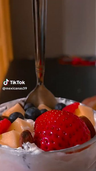 Mexicana (@mexicanas39)’s videos with La niña fresa - Banda Zeta