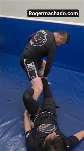 Craig Jones' toe hold vs de la riva #toehold #bjjshorts #moveoftheday #bjjdrills #bjjtechniques