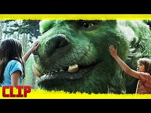 Peter y el dragón - Disney Clip "Peter presenta a Elliot" Español