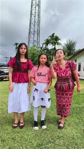 Ketika Mama Kaget Ditabrak Ara Kena Boru Cantik Hampir Jatuh Lg Joget Ada Satu Cerita. Ikutan Ma 👫❤