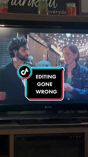 Editing Mistake made on the series “YOU” Season 4 Episode 7. #edit #editinggonewrong #editingmistake #seriesyou #editingvideo #youseriesnetflix #youseries #editingerror #youseriesedit #youseriesseason4 #youseriesedit #whenyouknowyouknow #viral #viraledit #netflix #berlantiproductions #alloyentertainment #aestudios #warnerbrosstudio #funnylaughnonono #funnylaugh #tvseries #tvseriesonnetflix #tvserieslove #tvseriestowatch #tvseries #joegoldberg #joegoldbergeditnetflix #joegoldbergedit #pennbadgley