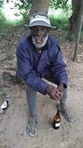 Is he from the madluphuthu movie ?🤣🤣 | Karabo Master K Rapotu