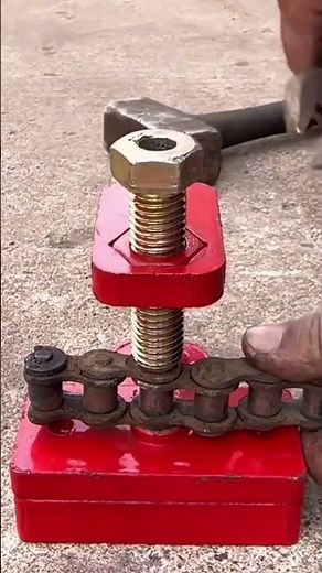 How to Use a Professional Chain Breaker Tool for Repairs