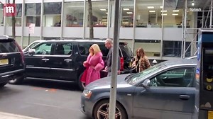 Jessica Simpson channels Elle Woods in all-pink outfit in NYC