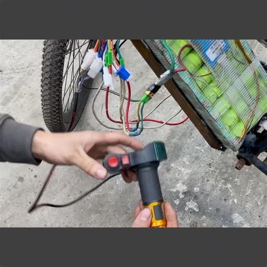 Build a chainless bicycle with a gearbox. | Vinh Creative