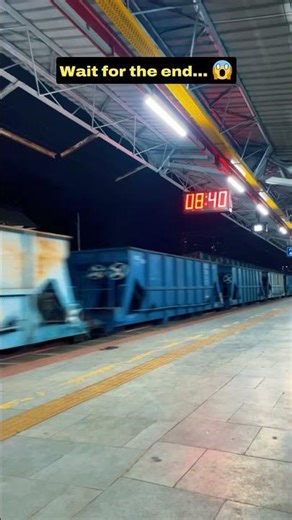Last mein dhoka ho gaya! 😂 #Shorts #IndianRailways #TrainMemes #ShortestTrain
