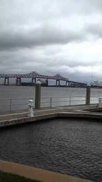 Mathews Bridge hit by ship