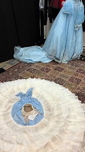 85K views · 4.2K reactions | Enregistré en plein été sous cette majestueuse robe! Comme c’était amusant de jouer (en chantant!) la fée des étoiles de Noël aux Chanteurs Masqués! On a vraiment pris les juges et le magnifique public par surprise! Recorded in the middle of summer…it was so fun to play and sing as the Xmas fairy for Chanteurs Masqués (Masked singers). Judges and public were so surprised! Thanks for the invite! | Sophie Grégoire Trudeau | Facebook