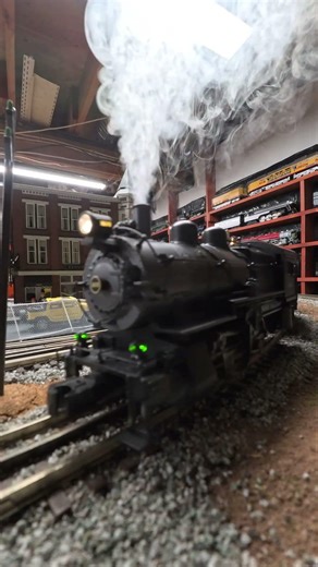 The Greenberg Special rounds the bend at Traverse Town