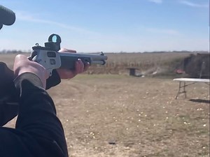 高手试玩新款 S&W 44mag