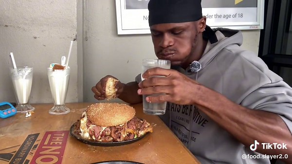 I tried the nob burger 🍔 challenge @The NOB - No Ordinary Burger