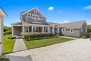 10 Starbuck Rd, Nantucket, MA 02554 - MLS 22403158 - Coldwell Banker