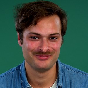 "On peut complètement picorer des poèmes." On a reçu celui qui se cache derrière le compte "Grosso modo". Pour neo, il parle de poésie et nous emmène dans les balades de son imagination. ☁️ ✍️ | Neo