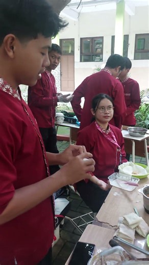 Pembuatan Produk mapel PKK Jur. PH SMKN 1 Surabaya Part 1