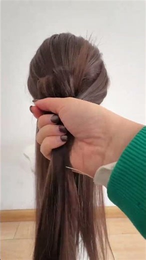 Easy Hair Updo Tutorial: Learn Braiding in 5 Steps
