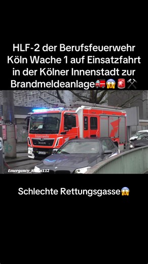 HLF-2 Fire Truck Responding to Alarm in Cologne