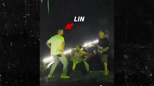 Jeremy Lin 'Twerks' Onstage At Jackson Wang Concert