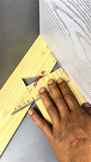 How to measure wood angles #woodworking #carpentry #woodwork #tipsntricks #diy