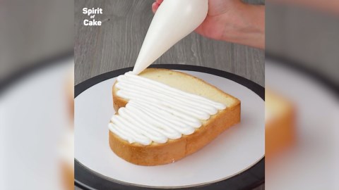 Cute character face cakes in pastel colors