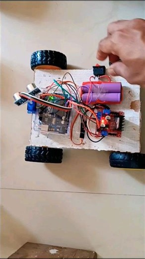 Obstacle Avoiding Car Using Arduino #justforyou #arduino #arduinoprojects #trending #tech