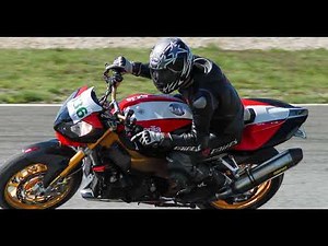 Aprilia 1000 V2 Tuono Factory Akrapovič