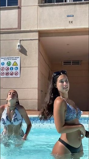 Bailes De Chicas En Bikini