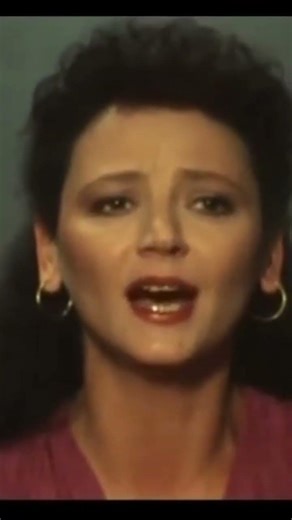 Σ' ένα άλμπουμ (Live 1981) Σοφία Εμφιετζή & Αθηναϊκή κομπανία / S' Ena Album - Sophia Emphietzi ♫❤