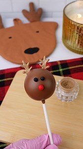 678K views · 4K reactions | The cutest reindeer cake pop dipped in Stover & Company Sweet Shoppe milk chocolate. I used a mold with Wilton Cake Decorating fondant for the antlers and face details 歷✨ Luster dust: Colour Mill - discount code BNB10 for extra savings ✨ #christmastreats #christmasbaking #reindeer #christmascakepops #cakepops #sweettooth #SweetTreats #dessert #christmasdesserts | Jessica Sotelo | Facebook