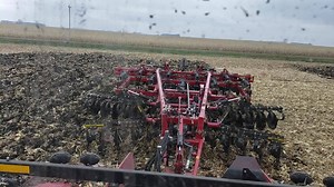 AFS Soil Command Control CaseIH AFS Soil Command control available on the 875 Ecolo-Tiger. With AFS Soil Command, the operator can adjust Fore/Aft, Front Disk, Shank, Leveler and Crumblier through the Pro700 display ISO screen. When adjusting the depth of the shank, soil command will automatically adjust the Fore/Aft cylinder on the 875 Ecolo-Tiger to keep the machine level in the field. The front disks and rear disk leveler will automatically adjust to keep running at the desired depth. With 4 