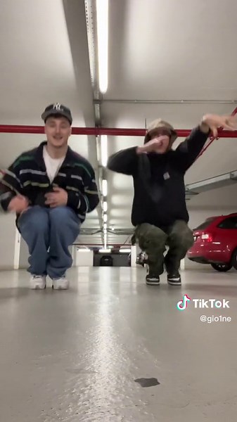 I showed @Altin Os how to hotdawg😂❤️‍🔥